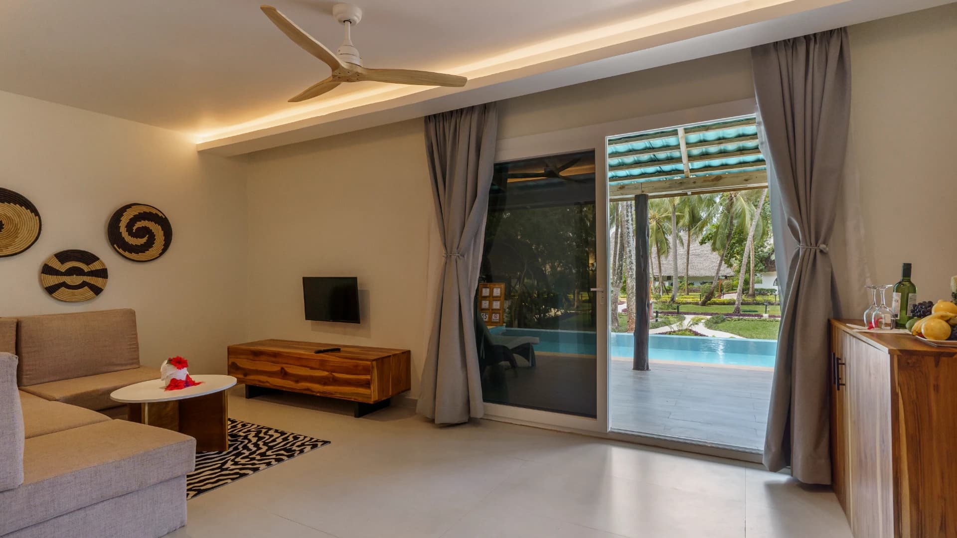 Swim-up Garden View Bungalow